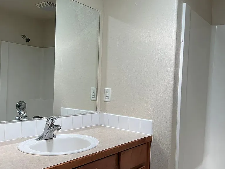 30 NE Alora Dr — Photo 17