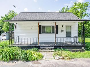513 Cedar St, De Soto, MO 63020
