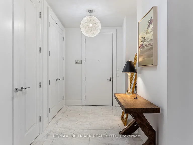 88 Davenport Rd #308 — Photo 4