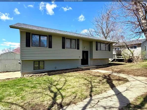 2007 Spring St, Grinnell, IA 50112