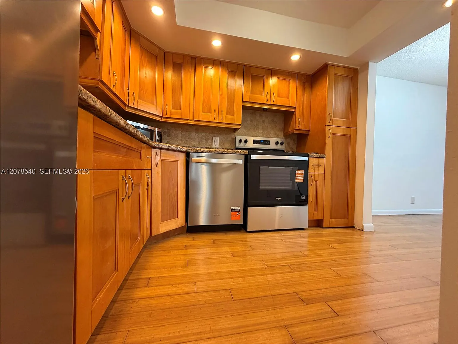 Crestview Towers Condo — Photo 4