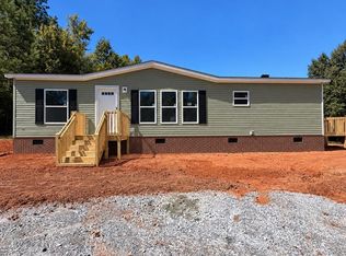 128 Gray Barn Rd, Laurens, SC 29360
