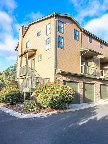 1060 Stratus Way Photo 1