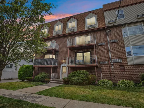 13 Zabriskie Avenue image 1 of 34