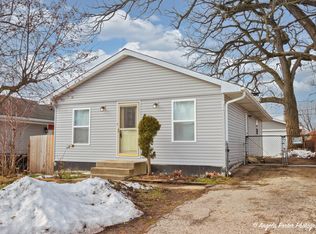 1326 N Oak Ave, Round Lake Beach, IL