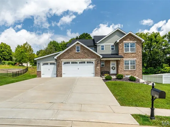 327 Star Ln, Glen Carbon, IL 62034