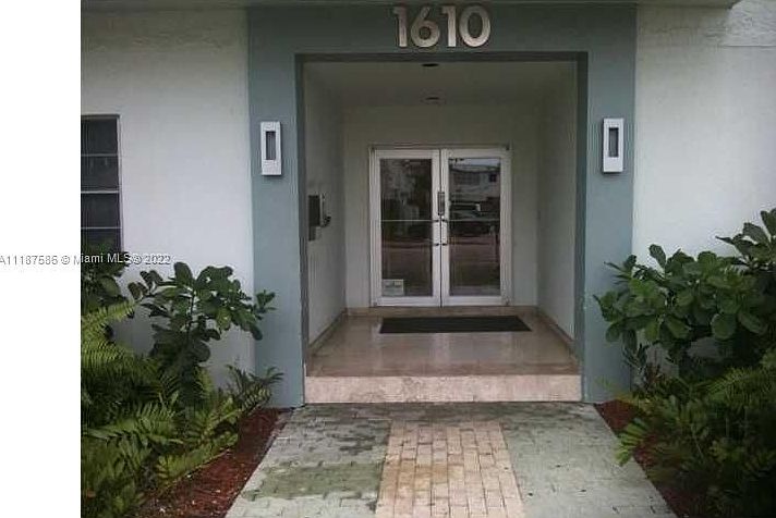 1st image of 1610 Lenox Ave APT 505