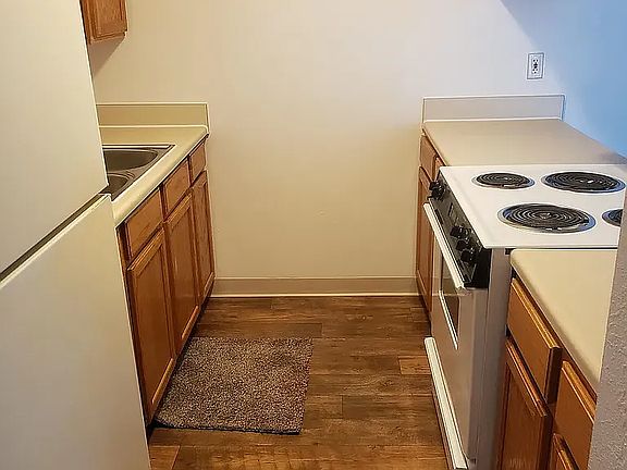2nd image of 215 Joy St #221