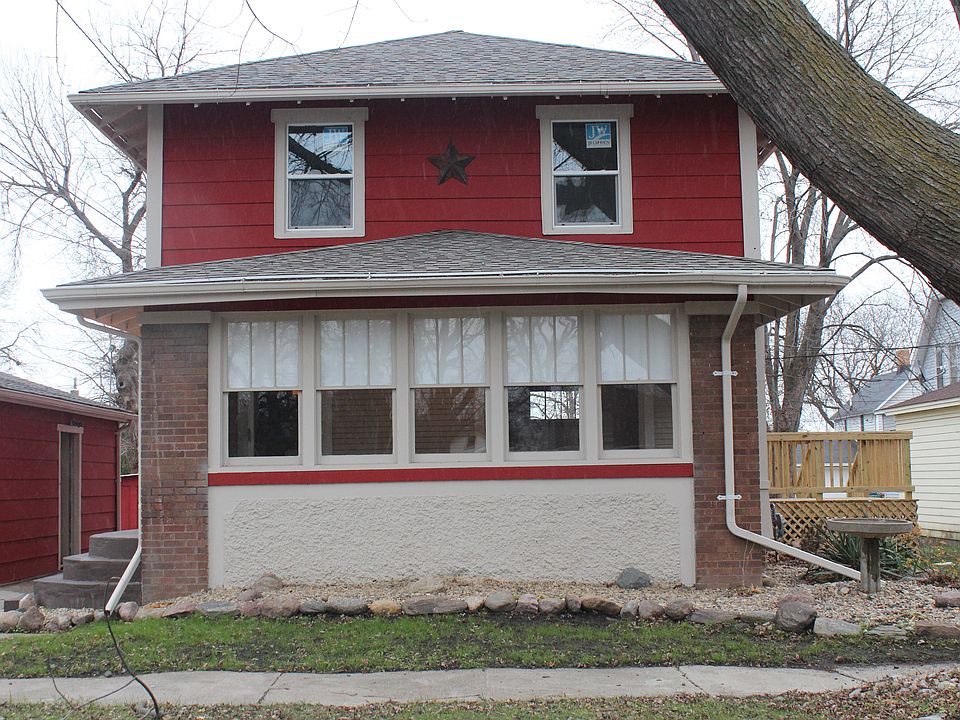 1st image of 609 Grand Ave