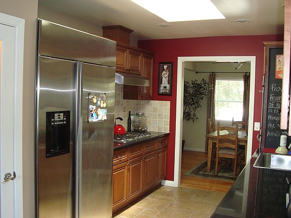 4th image of 7337 Zelzah Ave