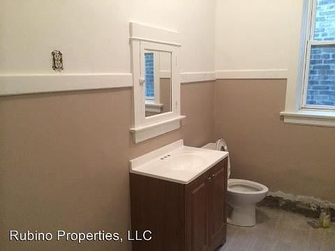 5th image of 2171 N Milwaukee Ave #3