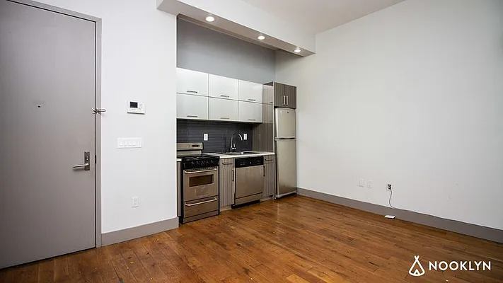 Rented by Nooklyn NYC LLC | media 40