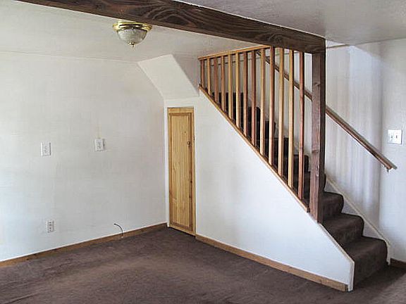 2nd image of 437 W 19th St