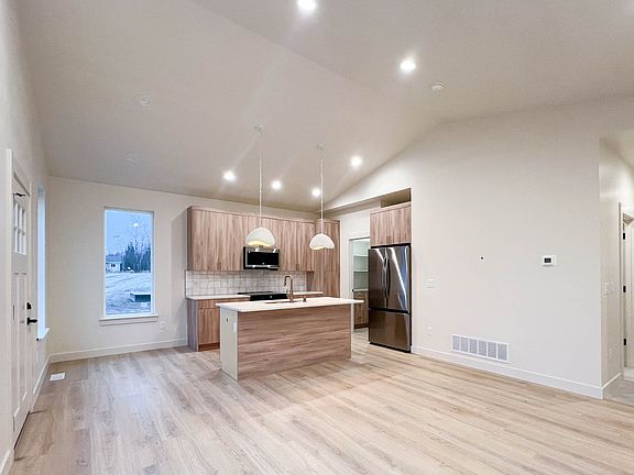 5th image of 3474 N Mara Lee Cir #2