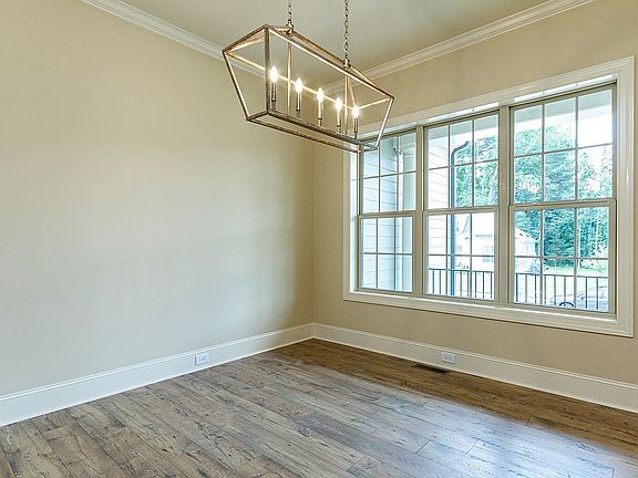 4th image of 2117 Arborwood Dr #381