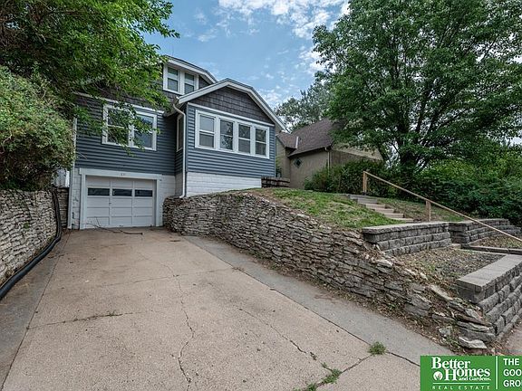 3rd image of 4616 Davenport St