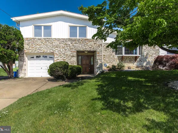 9316 Laramie Rd, Philadelphia, PA 19115