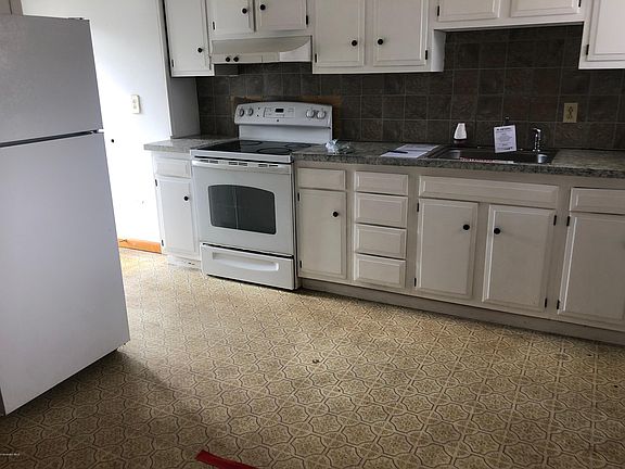 2nd image of 1224 Pettit St