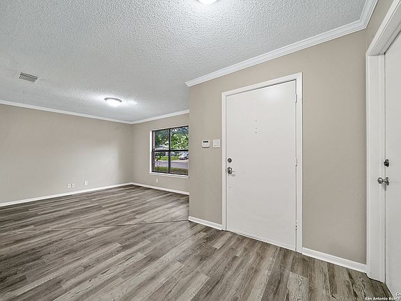 5th image of 7622 Aspen Park