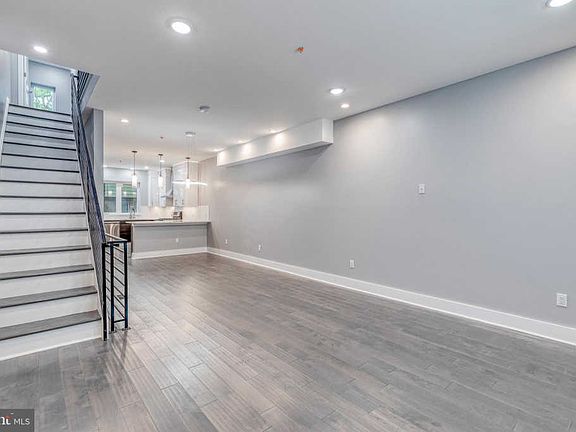 5th image of 1822 Latona St