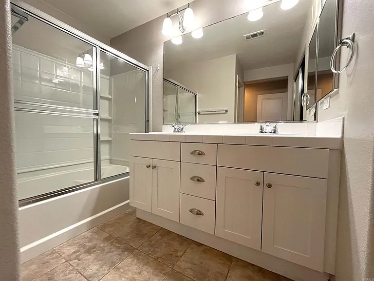 820 Harbor Cliff Way #260 — Photo 19