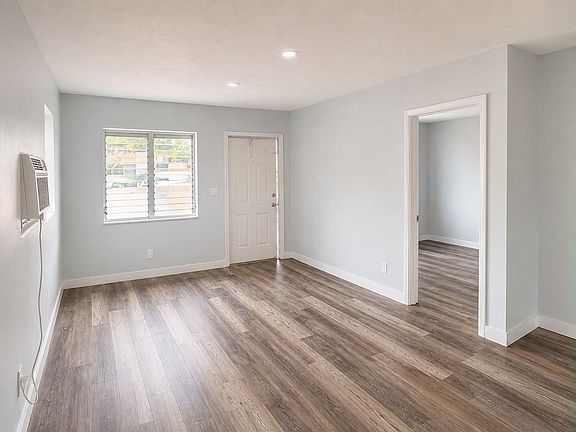 4th image of 525 NW 5th St APT 1