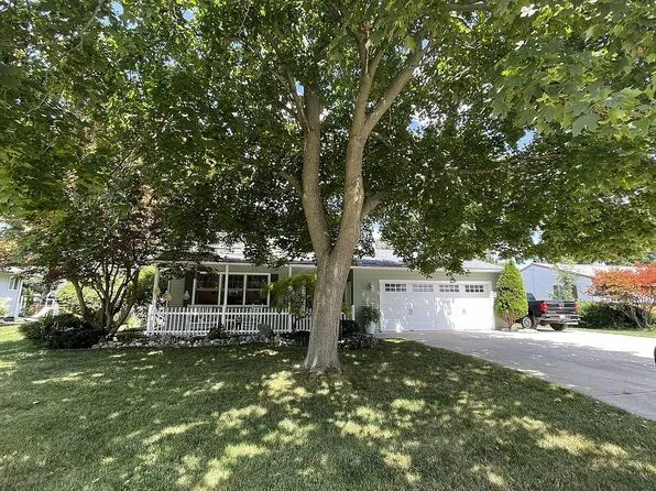 2925 Chrysler Dr, Bay City, MI 48706
