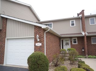 6837 Winston Dr, Tinley Park, IL 60477