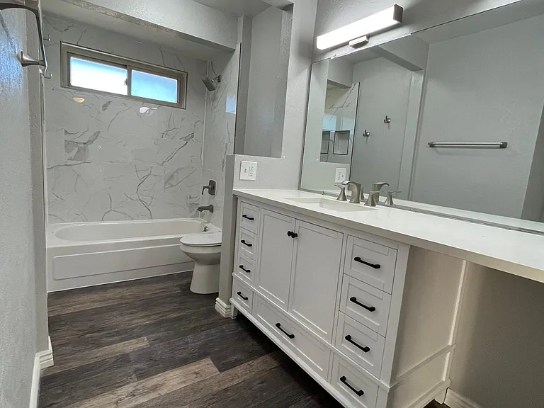 3562 S Kittredge St #C — Photo 8