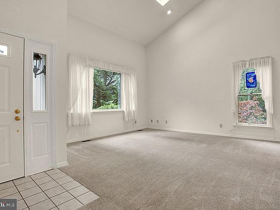 3rd image of 17 Highland Dr