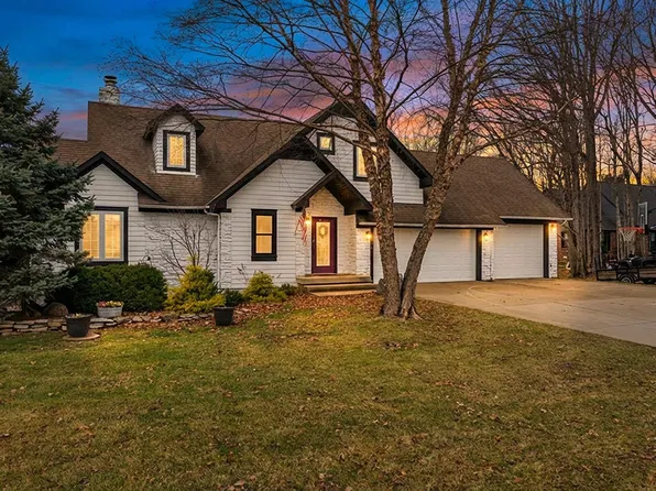 4510 N Wildwood Dr, Frankfort, IN 46041