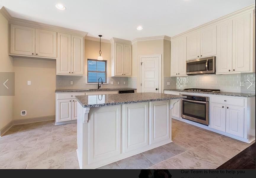 Modern and bright kitchen