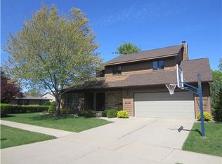 4004 Sally Dr NE, Cedar Rapids, IA 52402