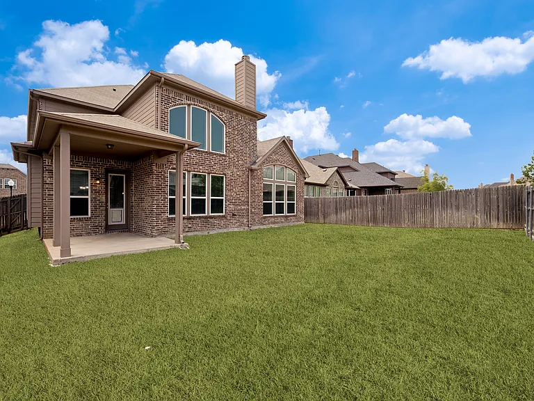 2449 Kingsgate Dr — Photo 12