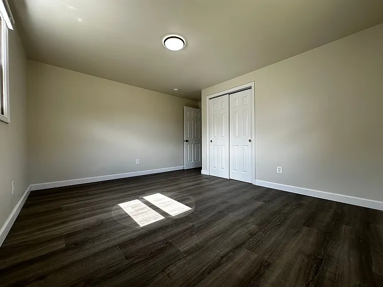 2746 Nicolet Dr — Photo 21