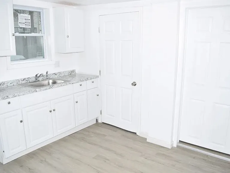 64-66 Circular Ave #64-66 — Photo 9