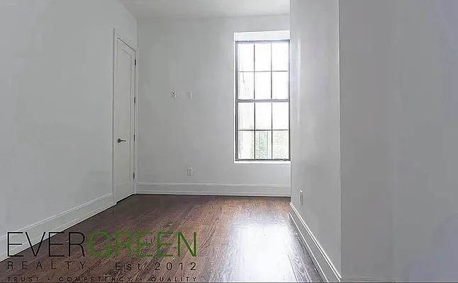 Bedroom, photo 5