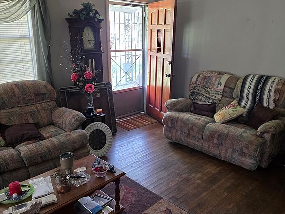 3rd image of 1417 Ray St