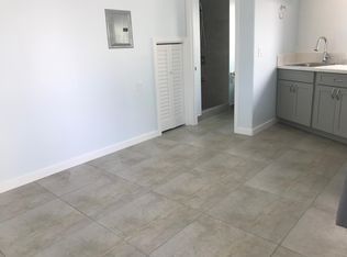 1725 Fern St, Honolulu, HI 96826