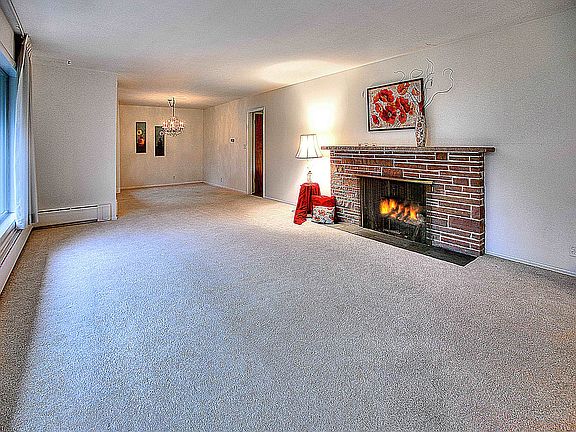 3rd image of 11414 Clovercrest Dr SW
