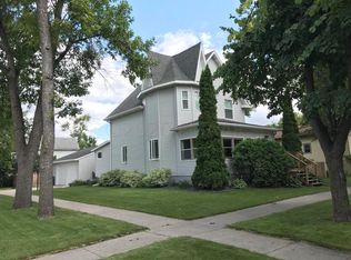 420 3rd St N, Wahpeton, ND 58075