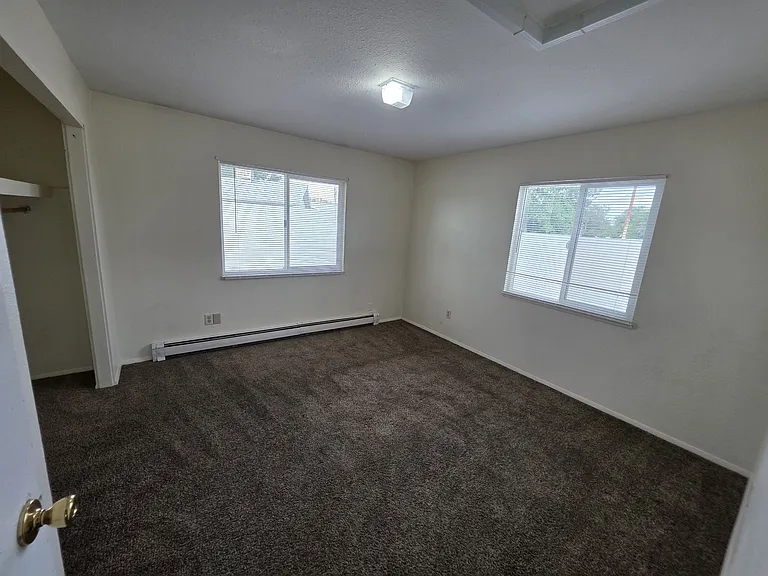 2859 Elm Cir #19 — Photo 2