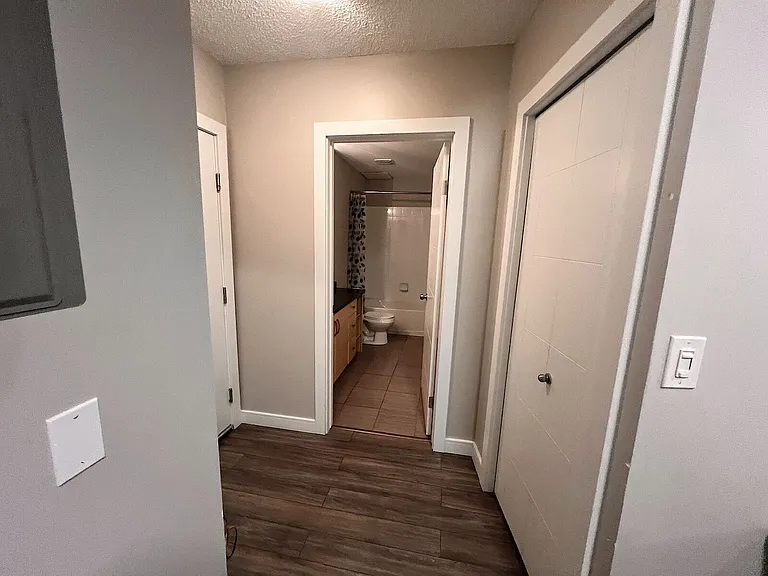 1053 10th St SW — Photo 17