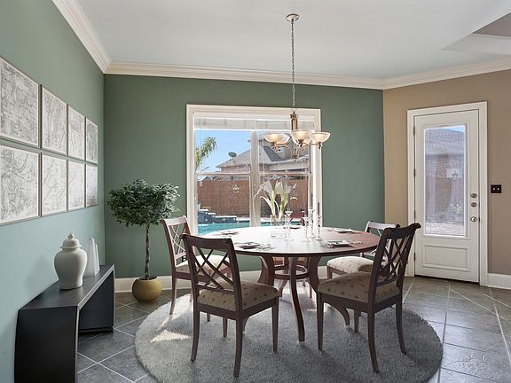 3rd image of 120 Lavender Ct