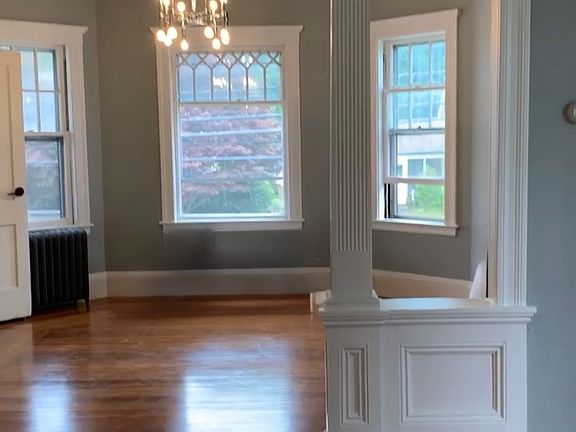 3rd image of 219 Loring Ave #3
