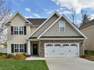 2583 Leighswood Dr, Winston Salem, NC 27106