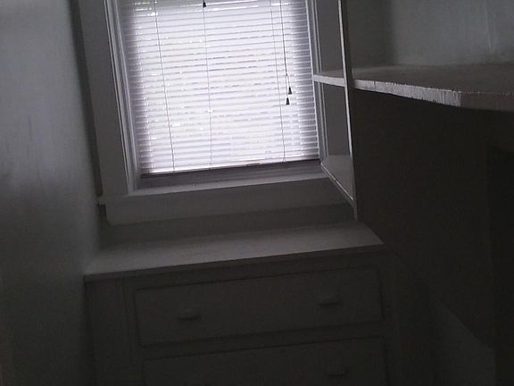 3rd image of 6327 N Oakley Ave #1 & 2