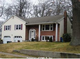 276 Ridgewood Dr, Mystic, CT 06355