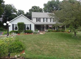 8489 N Craig Ct, Byron, IL 61010