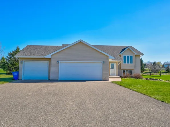 1331 141st St, New Richmond, WI 54017